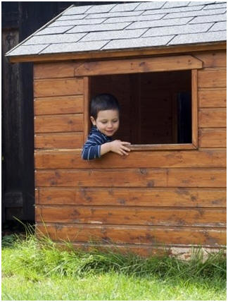Free DIY Plans for Playhouses and Play Forts from Buildeazy.com